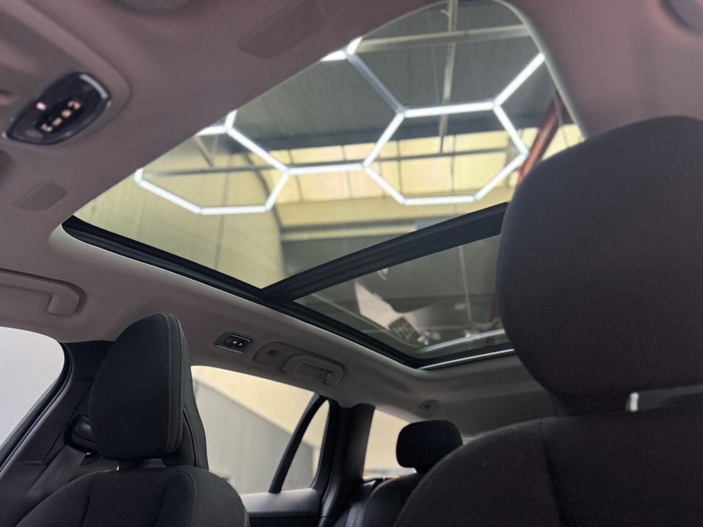 Volvo V60 Cross Country 2021