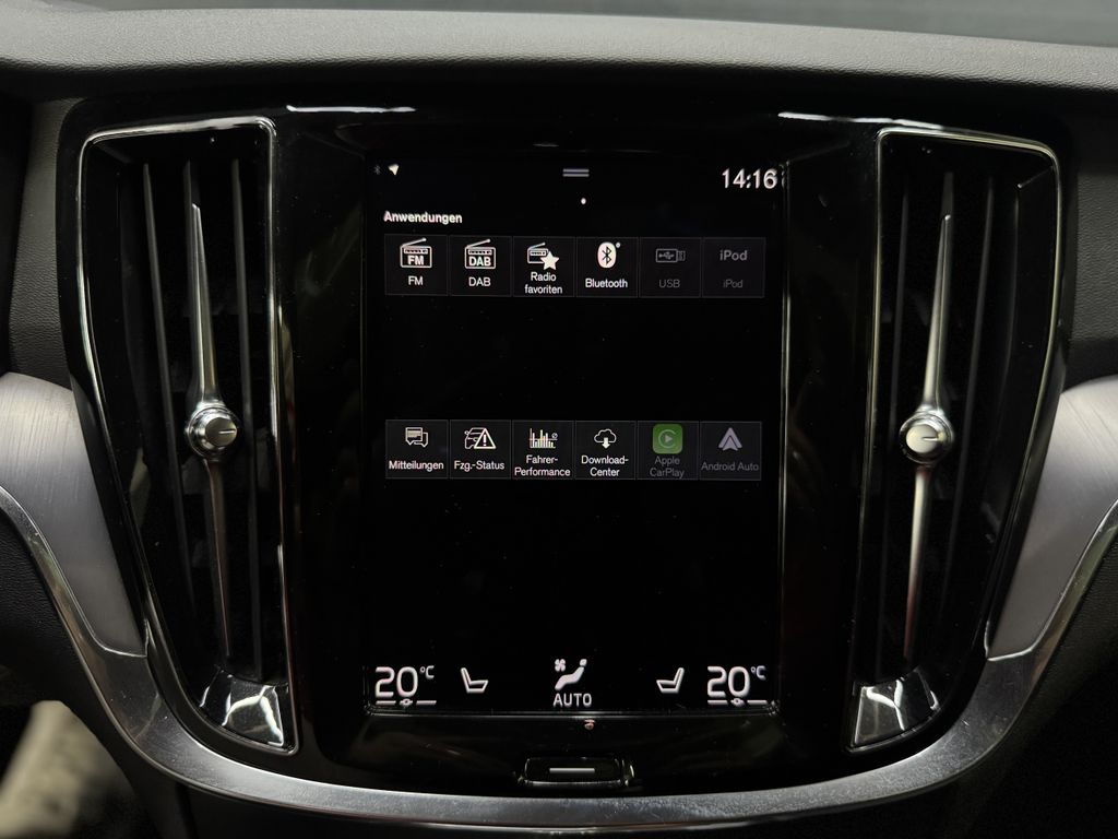 Volvo V60 Cross Country 2021