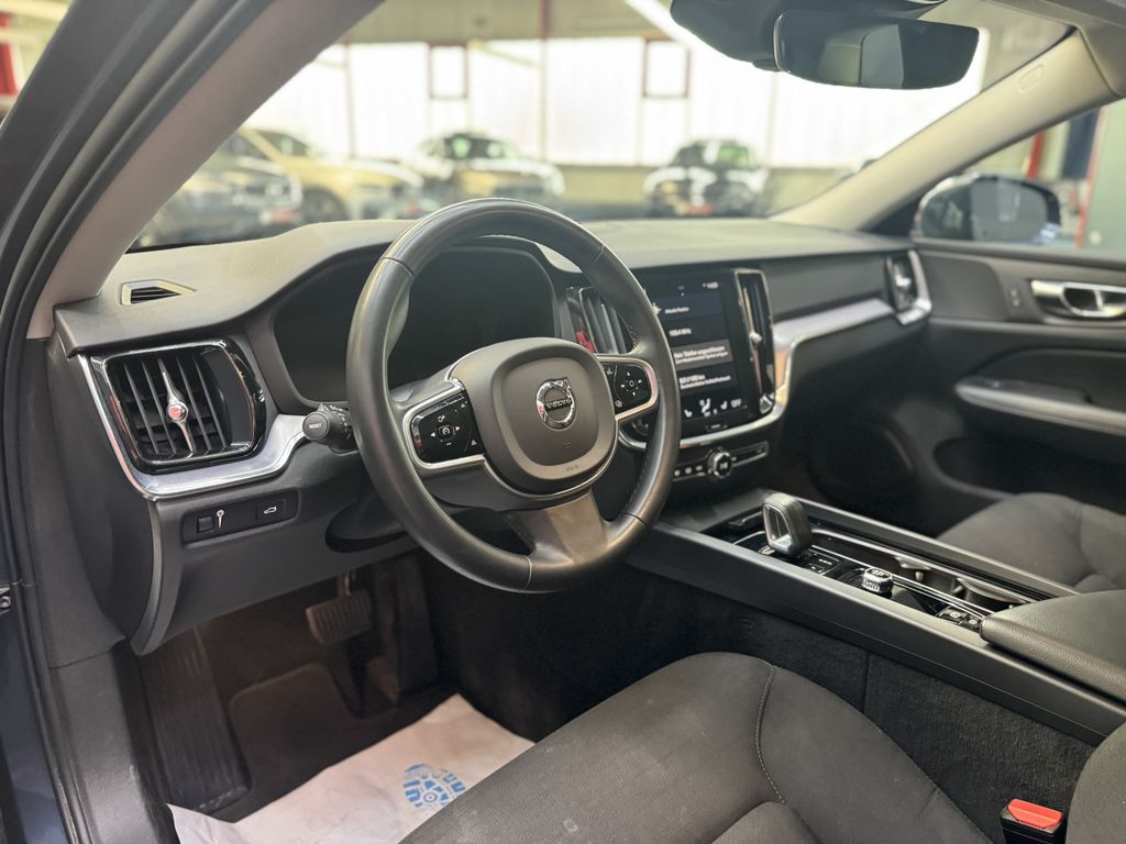 Volvo V60 Cross Country 2021