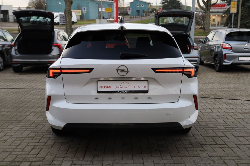 Opel Astra 2024