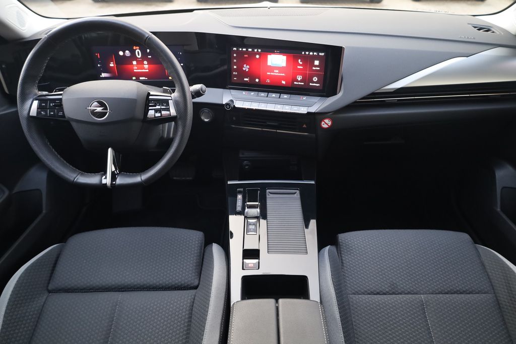 Opel Astra 2024