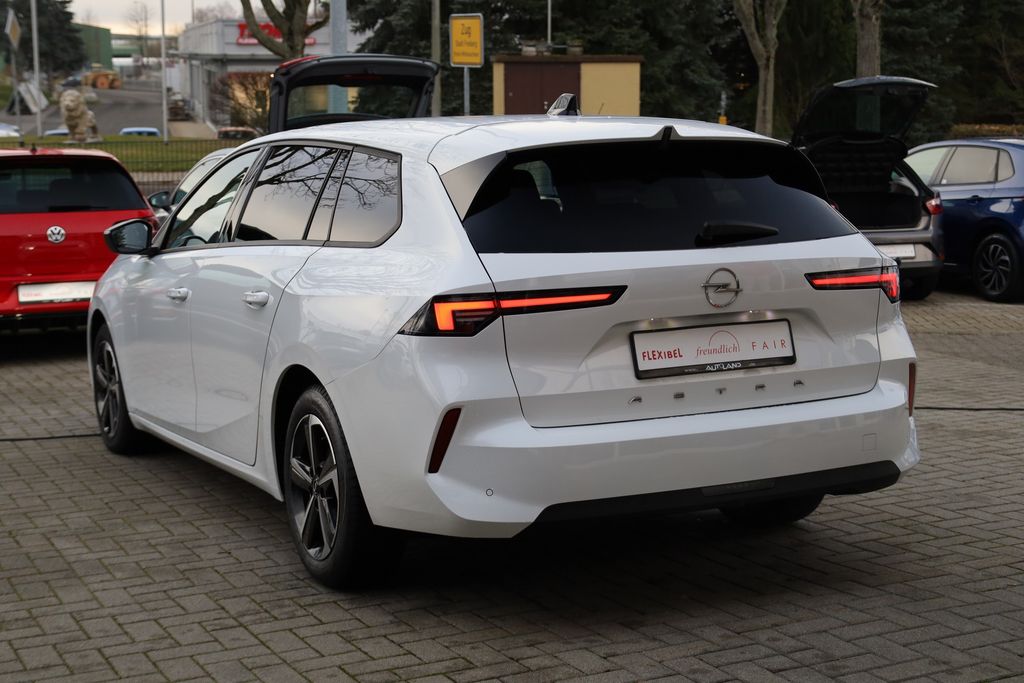 Opel Astra 2024