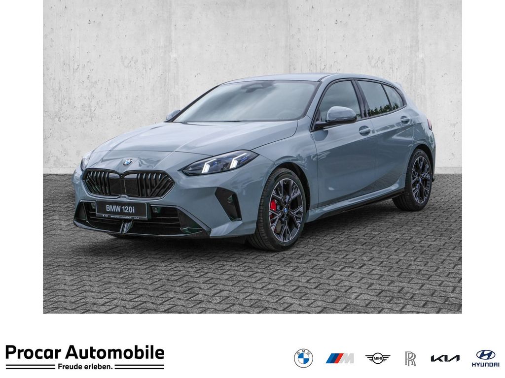 BMW 120 2025