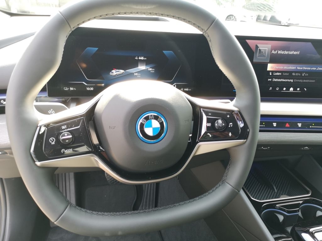 BMW i5 2024