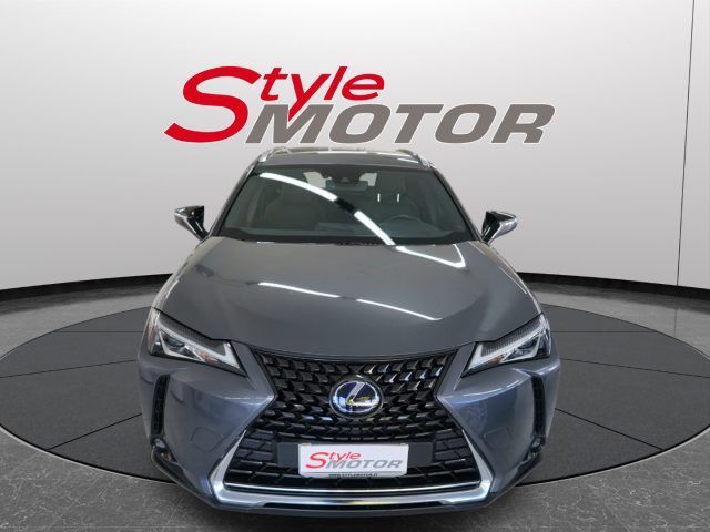 Lexus UX 2021