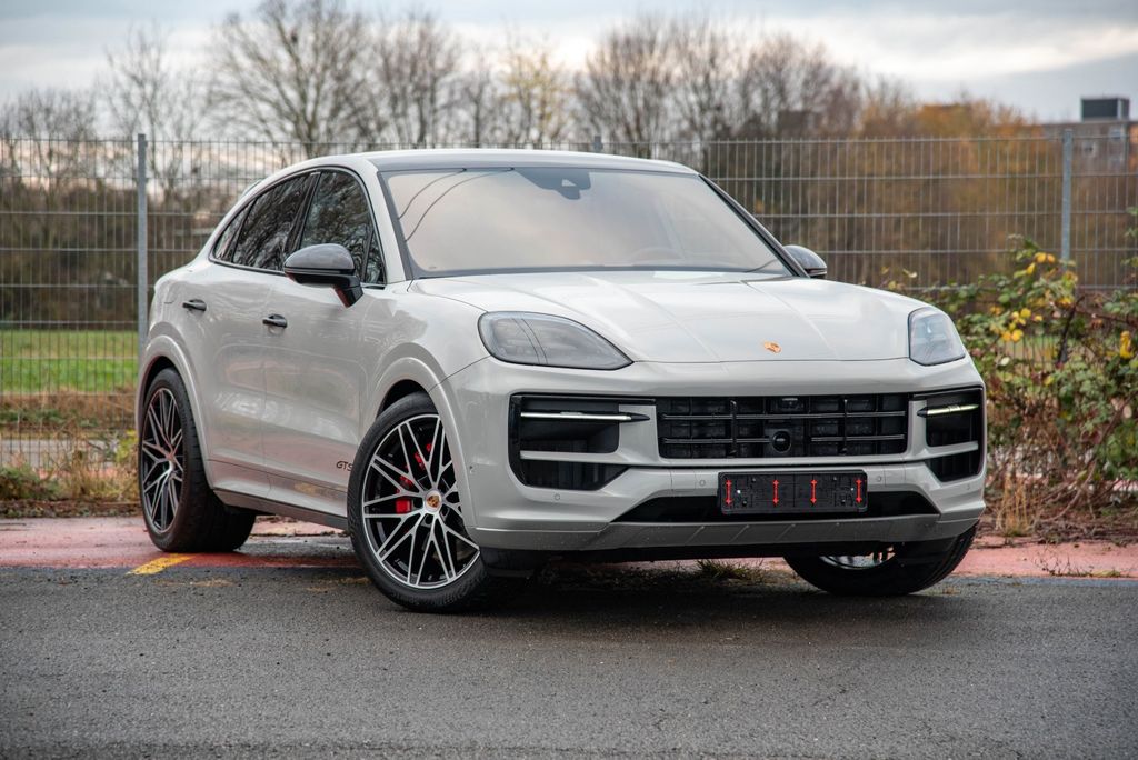 Porsche Cayenne 2025