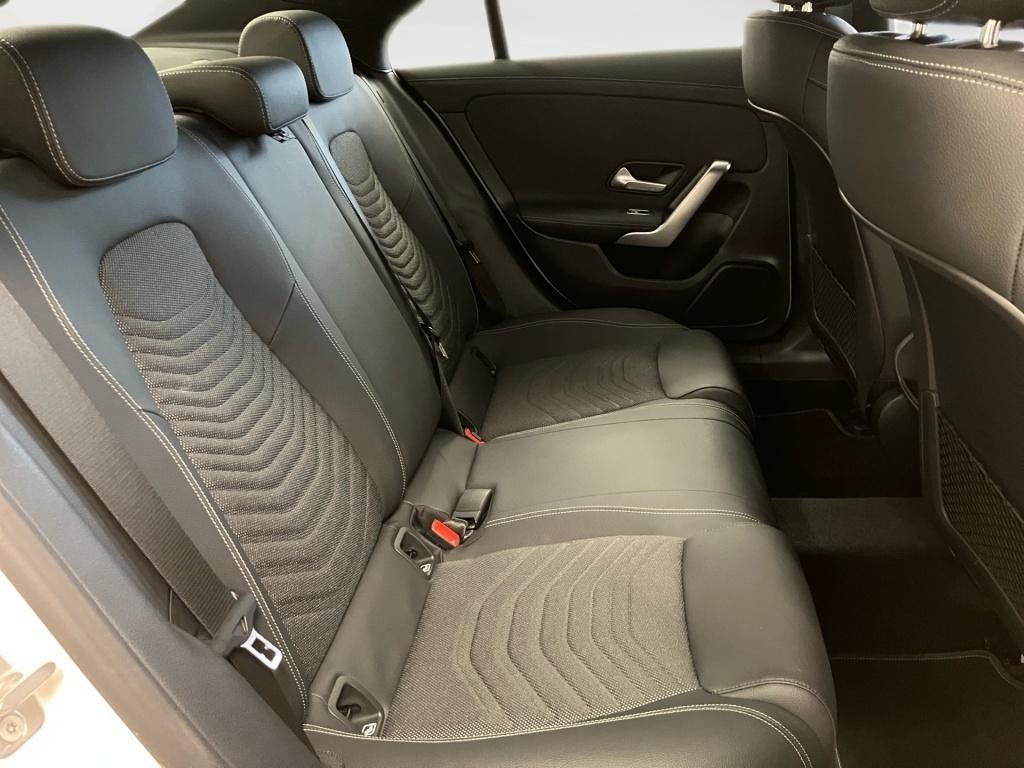 Mercedes-Benz CLA 180 2025