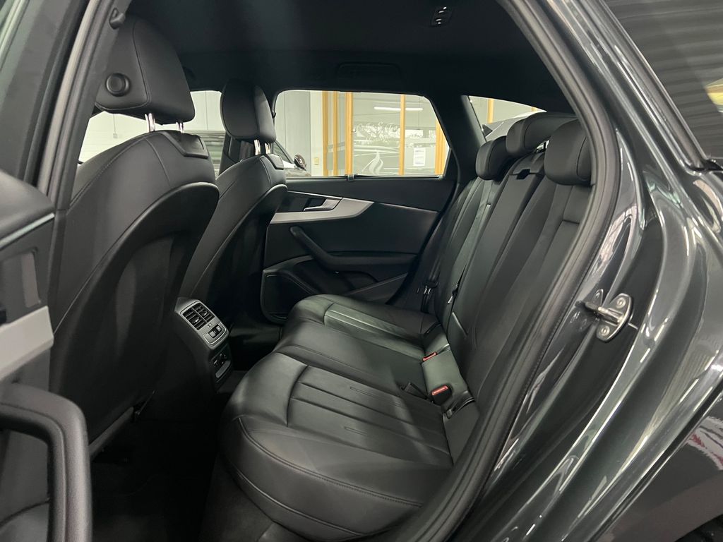 Audi A4 2022