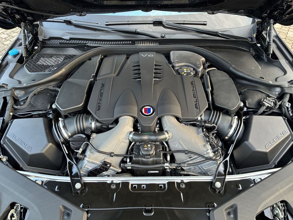 ALPINA B8