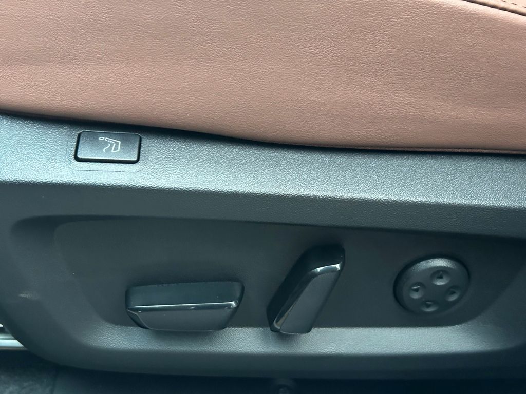 Mitsubishi Outlander 2025