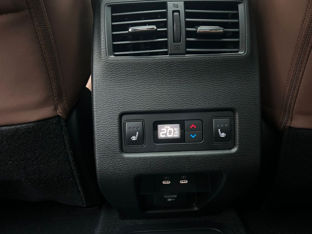 Mitsubishi Outlander 2025