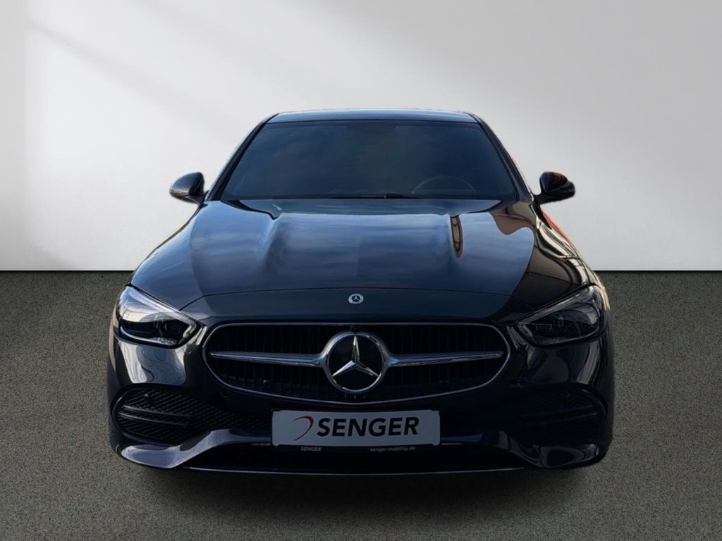 Mercedes-Benz C 200 2025