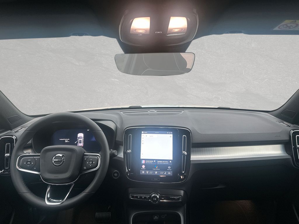 Volvo XC40 2025