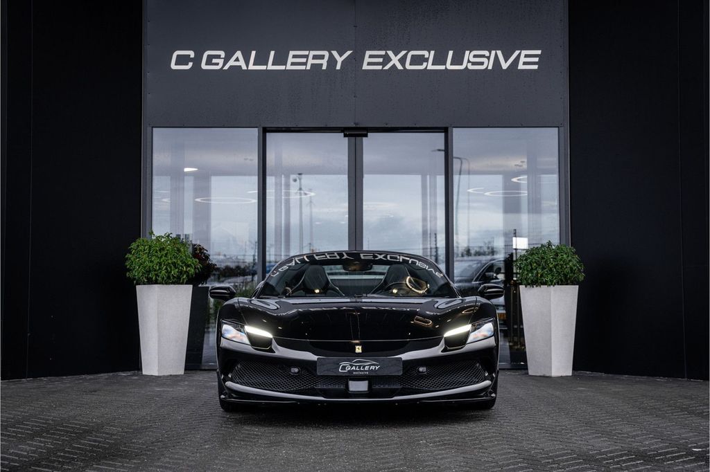 Ferrari 296 GTS 2025