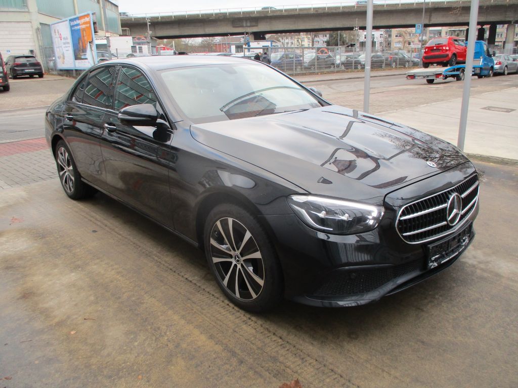 Mercedes-Benz E 300 2023