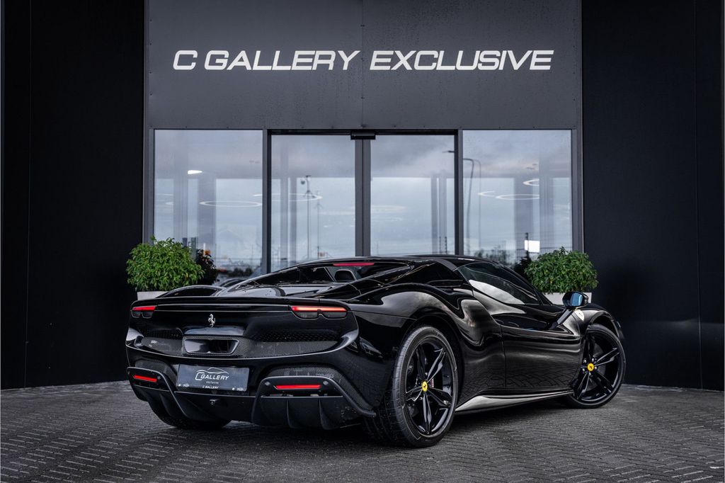 Ferrari 296 GTS 2025