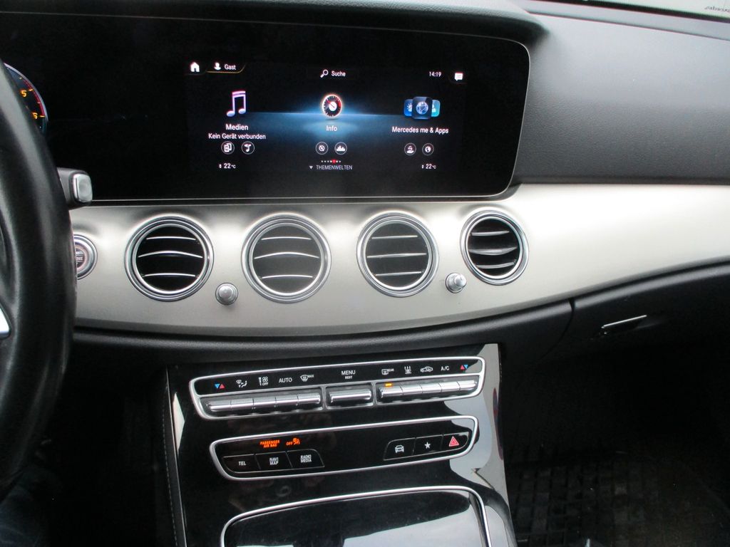 Mercedes-Benz E 300 2023