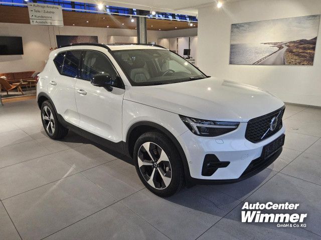 Volvo XC40 2025