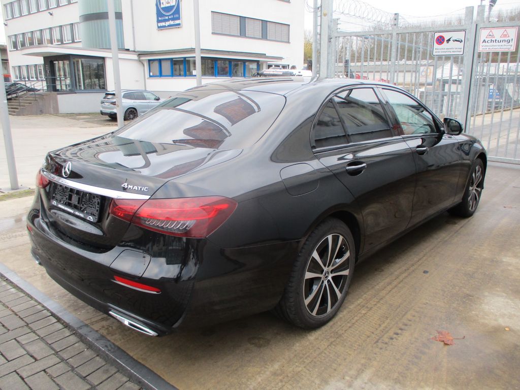 Mercedes-Benz E 300 2023