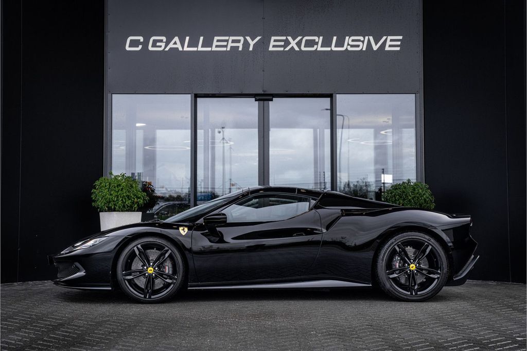 Ferrari 296 GTS 2025