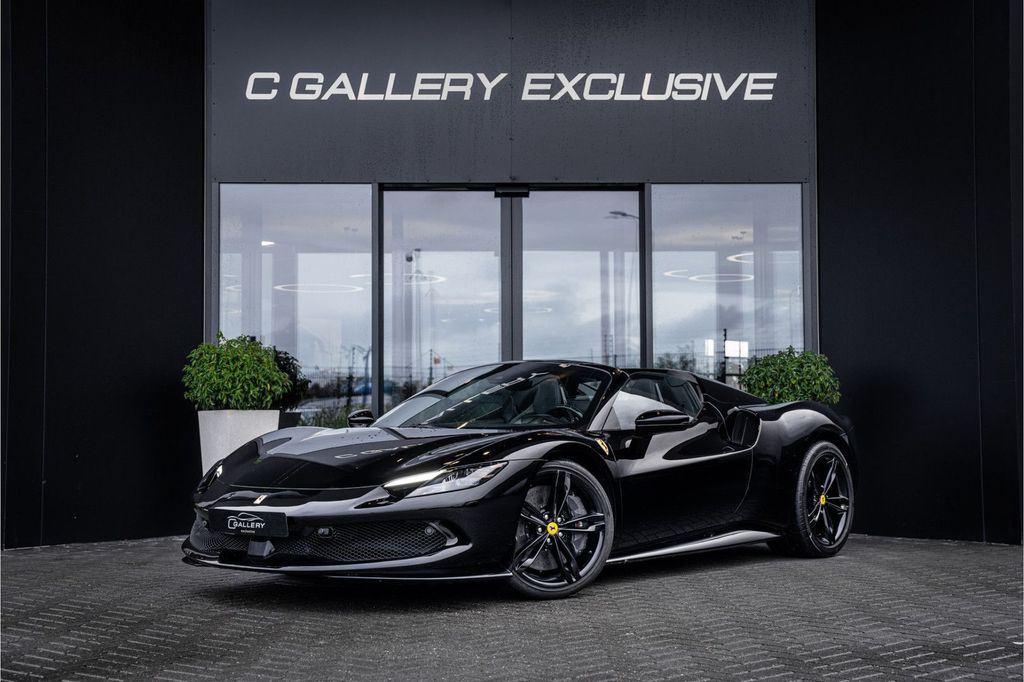 Ferrari 296 GTS 2025