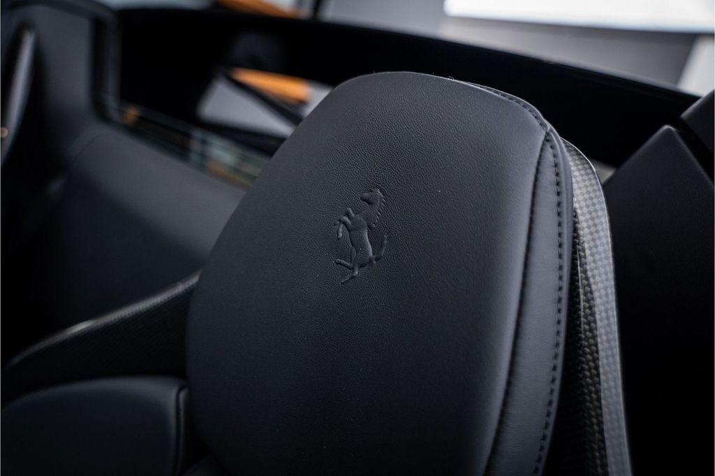 Ferrari 296 GTS 2025