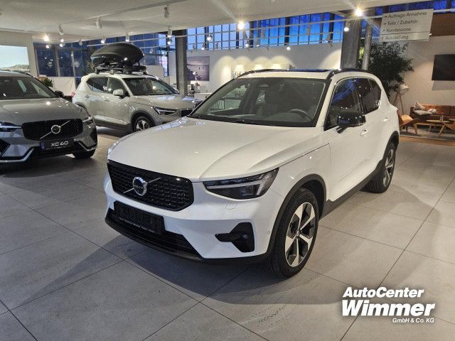 Volvo XC40 2025