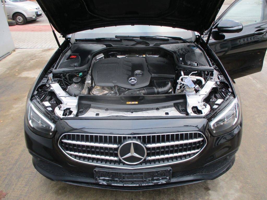 Mercedes-Benz E 300 2023
