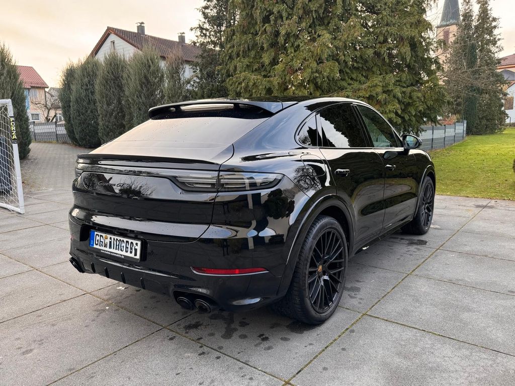 Porsche Cayenne 2022