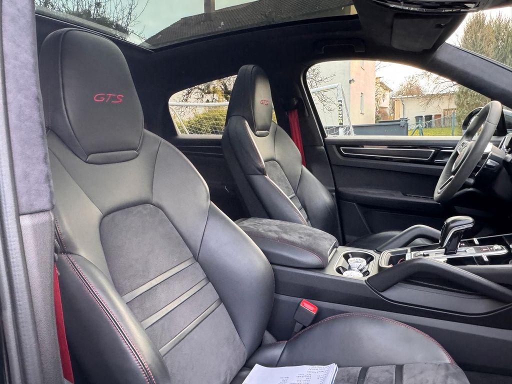 Porsche Cayenne 2022