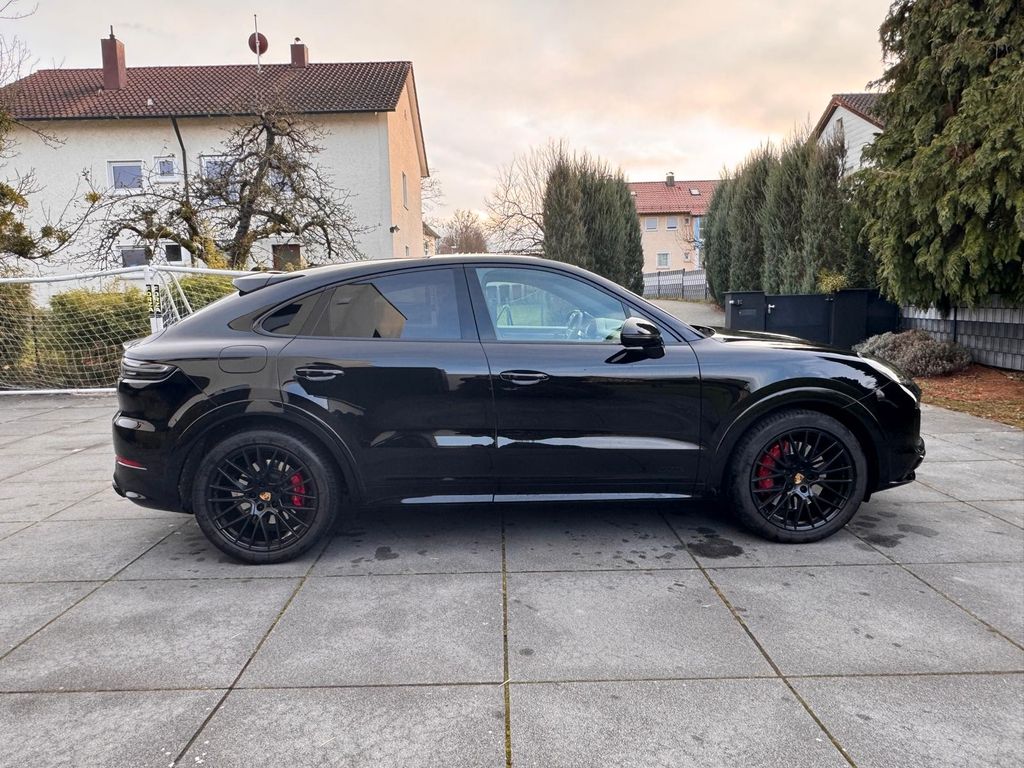 Porsche Cayenne 2022