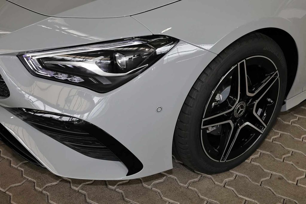 Mercedes-Benz CLA 180 2025
