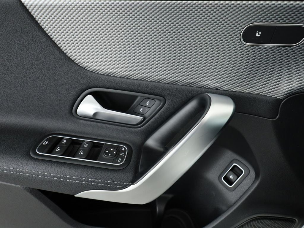 Mercedes-Benz A 250 2021