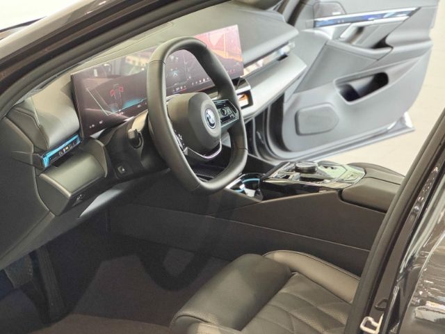 BMW i5 2024
