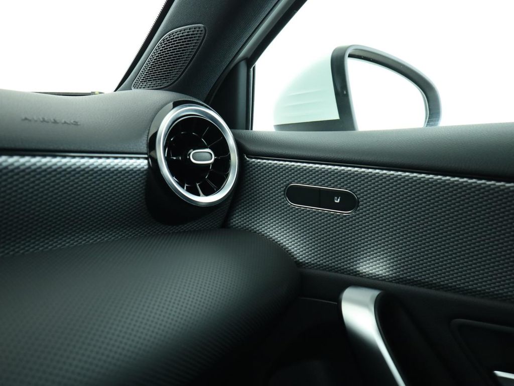 Mercedes-Benz A 250 2021