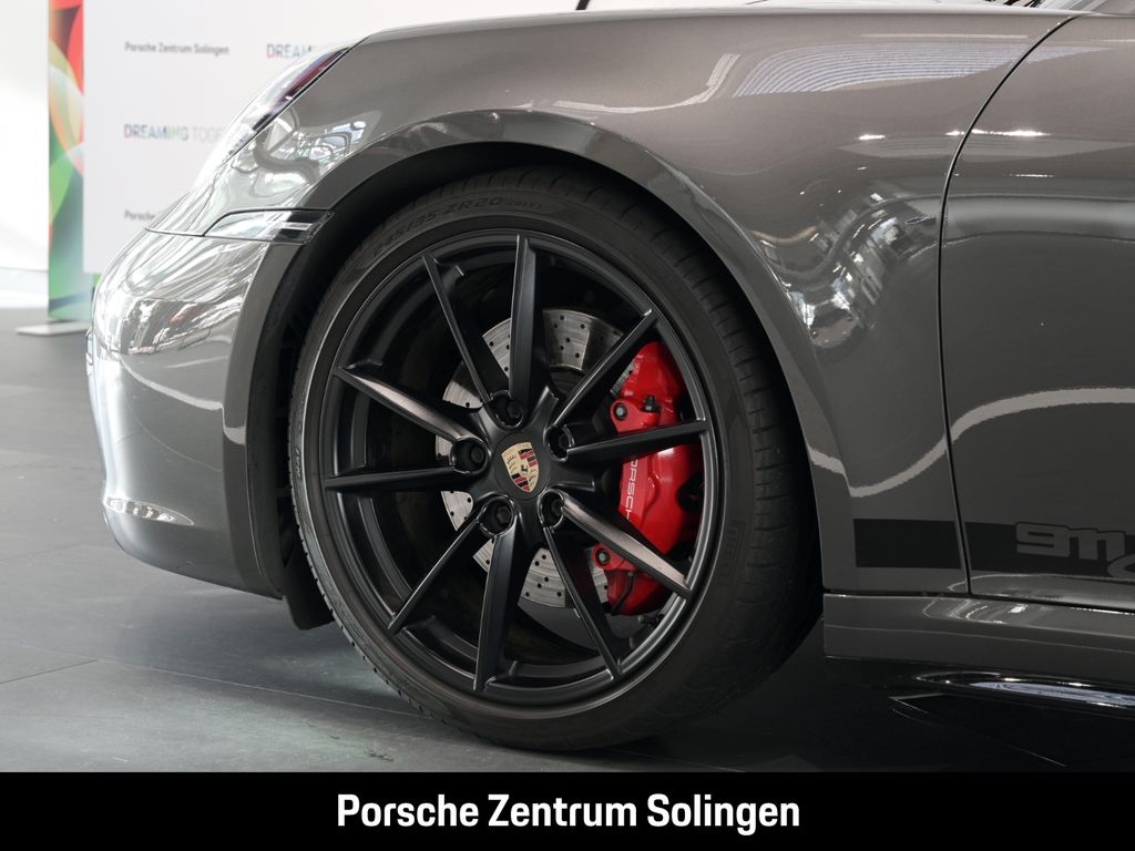 Porsche 992 2022