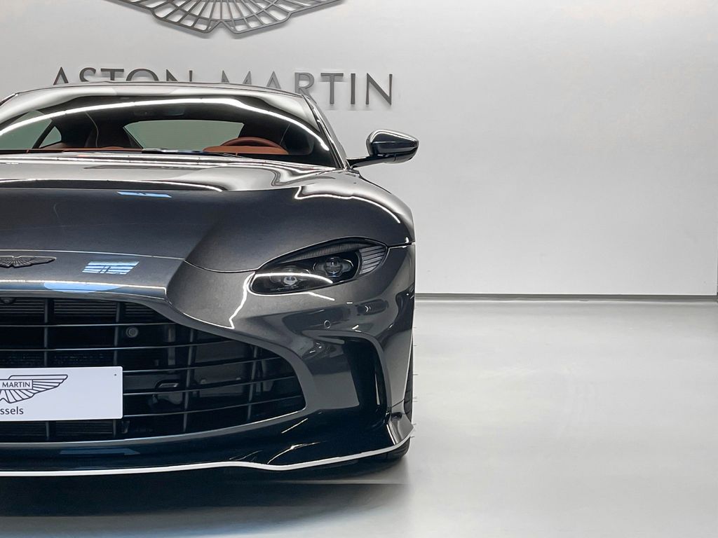 Aston Martin V12 Vantage 2022
