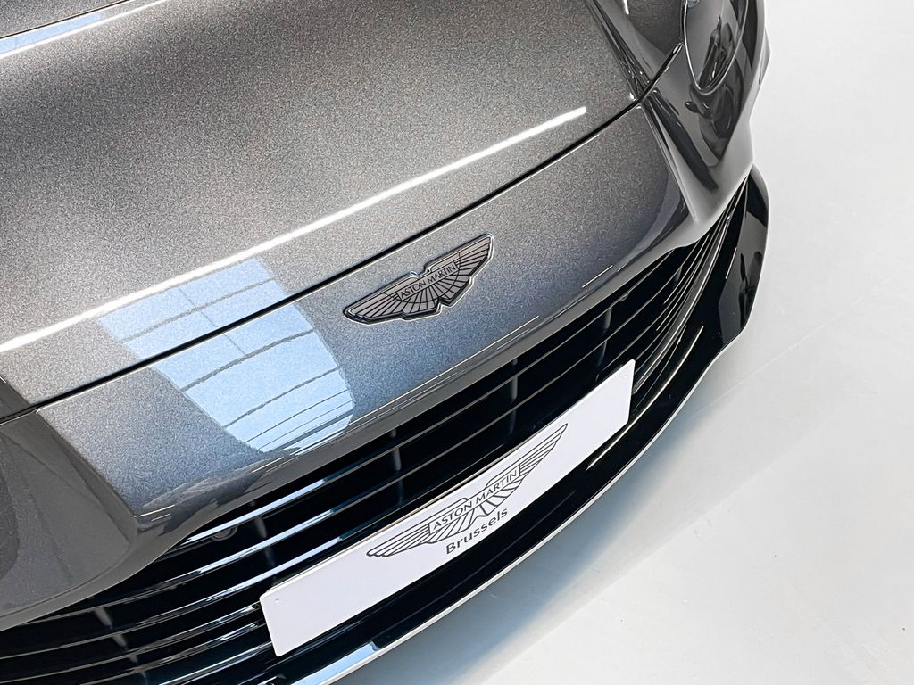 Aston Martin V12 Vantage 2022