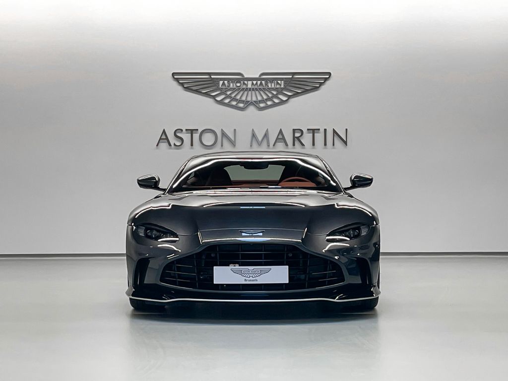 Aston Martin V12 Vantage 2022
