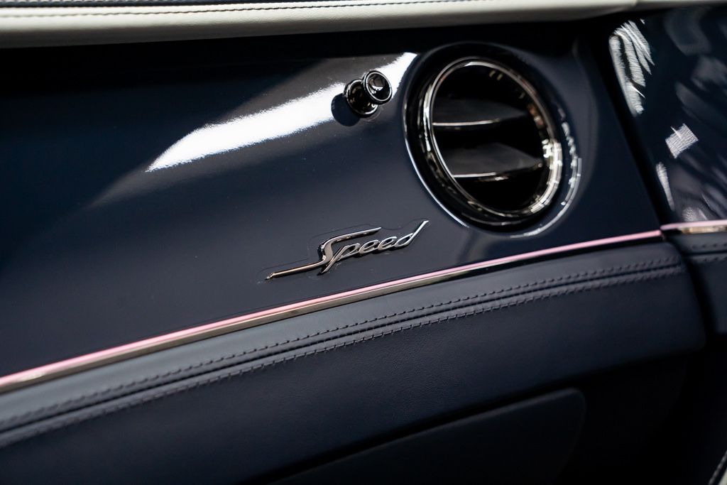 Bentley Continental GTC 2025