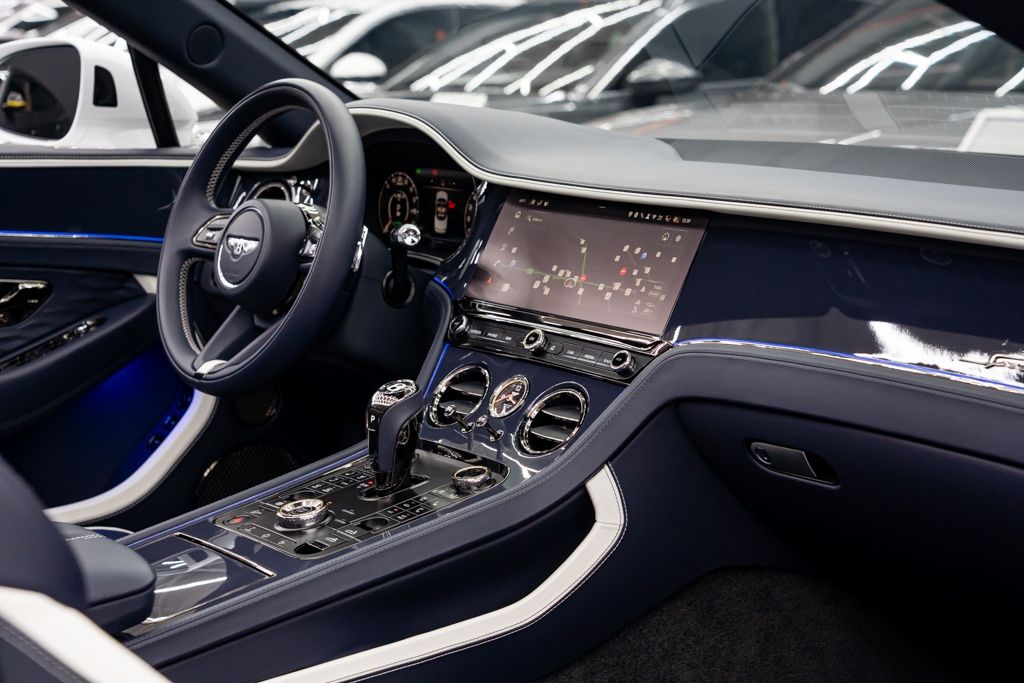 Bentley Continental GTC 2025