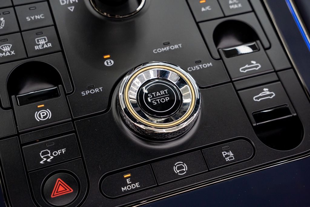 Bentley Continental GTC 2025