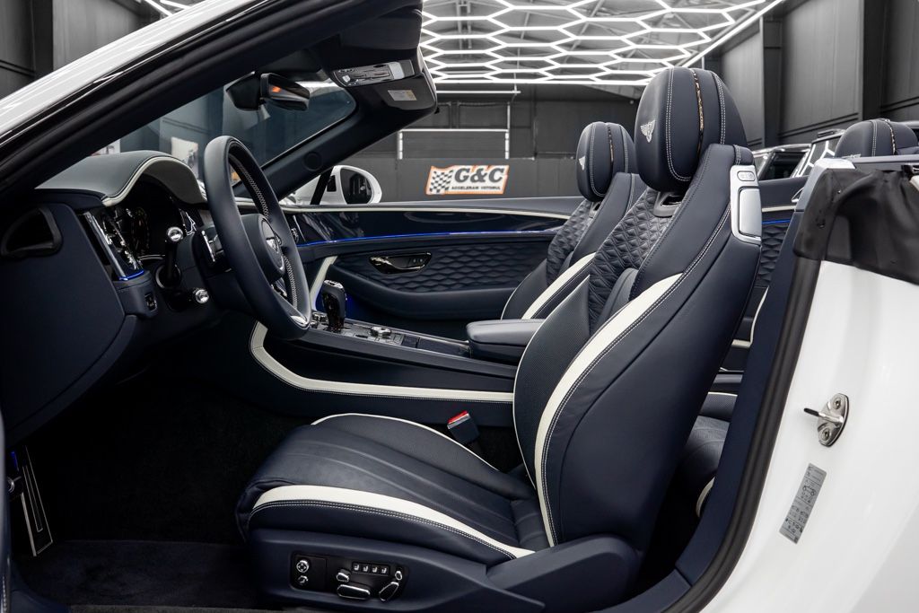 Bentley Continental GTC 2025