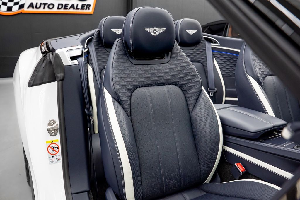 Bentley Continental GTC 2025