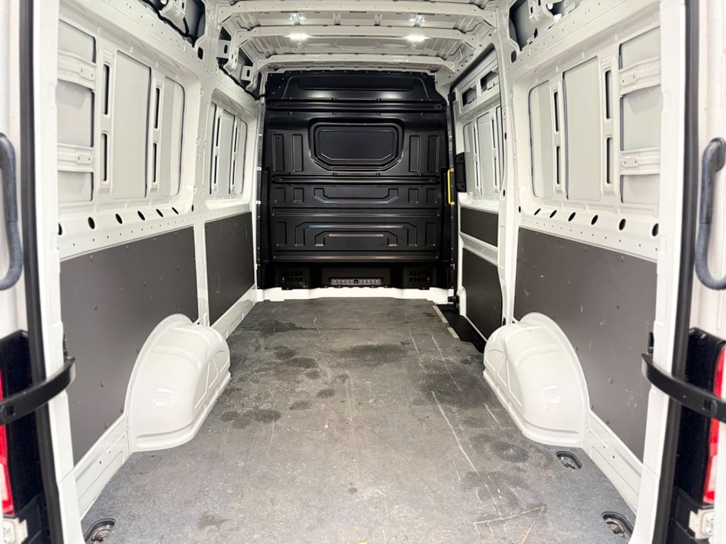 Volkswagen Crafter 2023