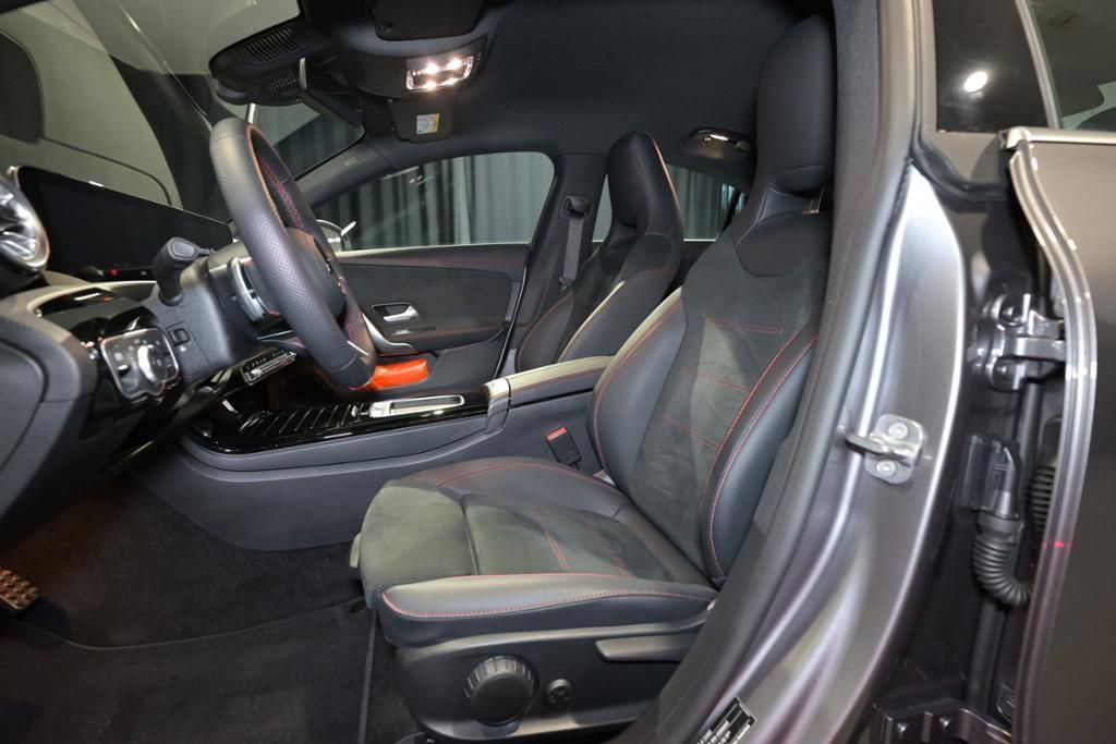 Mercedes-Benz CLA 200 2024