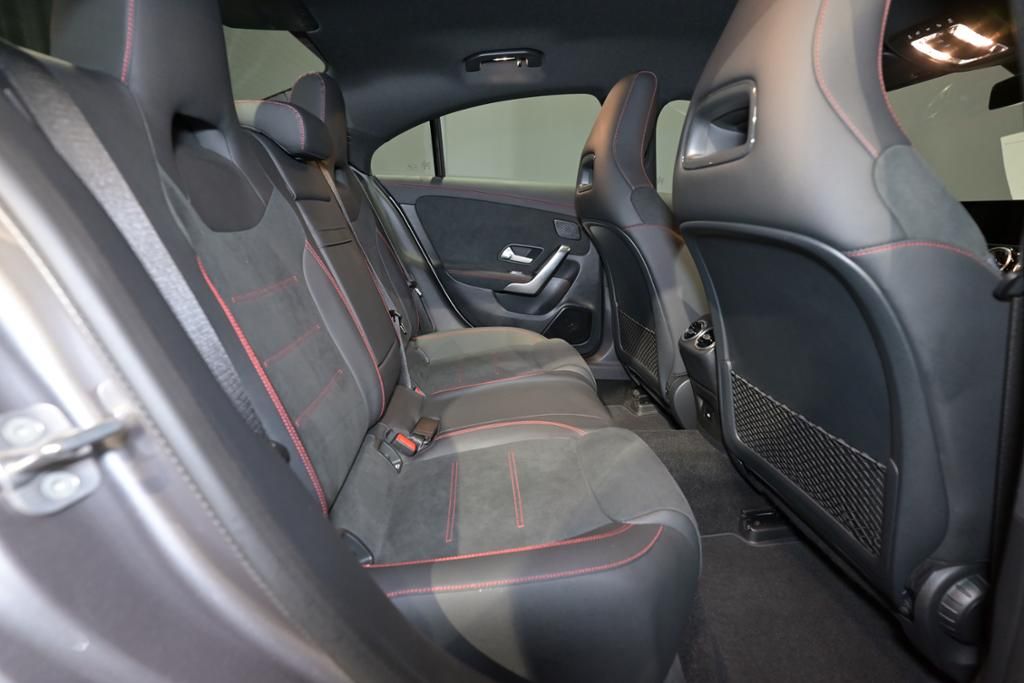 Mercedes-Benz CLA 200 2024