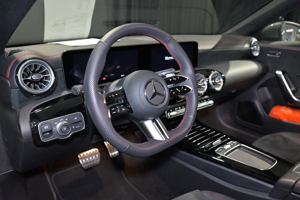 Mercedes-Benz CLA 200 2024