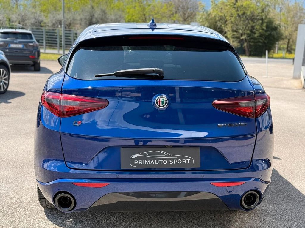 Alfa Romeo Stelvio 2021