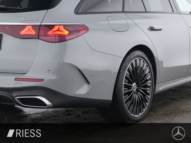 Mercedes-Benz E 300 2025